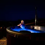 Jurta Na Wypasie - Luksusowy Namiot Z Widokiem Na Góry - Jacuzzi, Sauna, Split Ac, Private, Star View